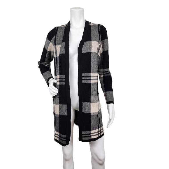torrid Sweaters - Torrid Plaid Black Cream Open Cardigan Size 0/10